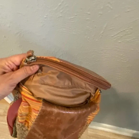 The Sak Leather Crossbody Hobo Style Brown & Coral Summer Purse Bag - Picture 8 of 15